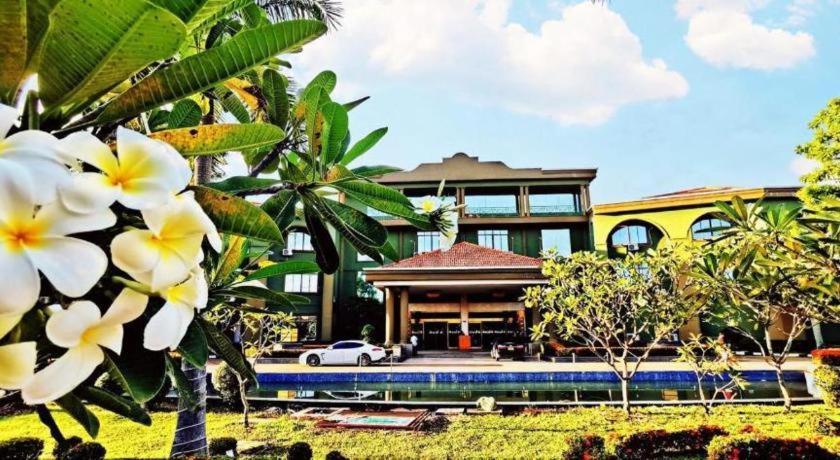 Dork Jumpa Hotel Vientiane Dış mekan fotoğraf