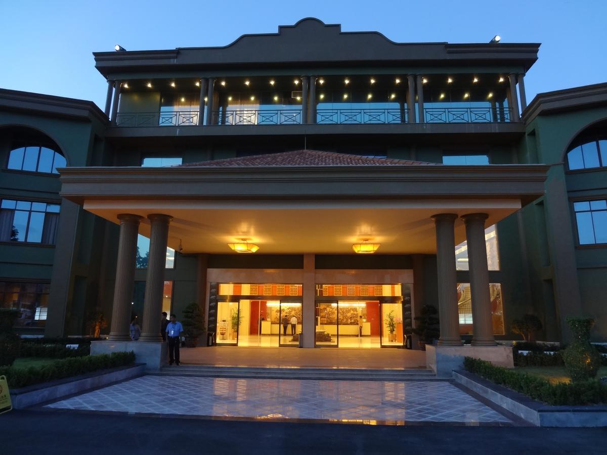 Dork Jumpa Hotel Vientiane Dış mekan fotoğraf